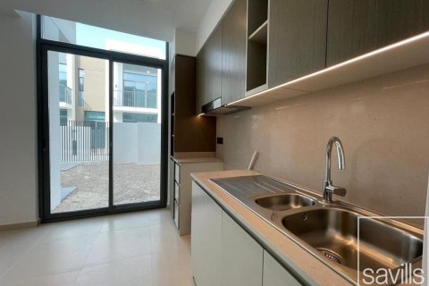 Townhouse in Arabian Ranches 3, Dubai, UAE 3 bedrooms, 129 sq.m. № 635328 - photo 6