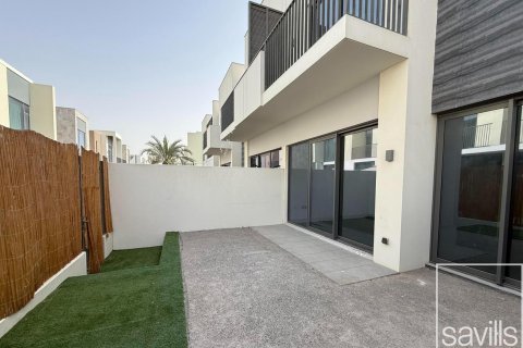 Townhouse in Arabian Ranches 3, Dubai, UAE 3 bedrooms, 129 sq.m. № 635328 - photo 1