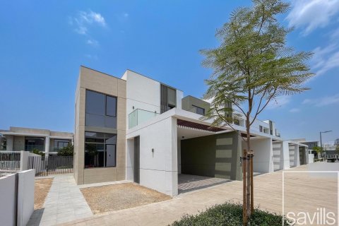 Townhouse in Arabian Ranches 3, Dubai, UAE 4 bedrooms, 249 sq.m. № 635329 - photo 1