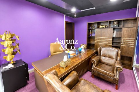 Business Bay、Dubai、UAE にあるオフィス販売中 169 m2、No704175 - 写真 2