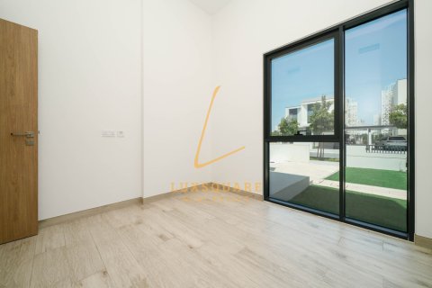 Al Furjan, Dubai, UAE의 임대용 빌라 침실 4개, 548제곱미터 번호 704172 - 사진 9