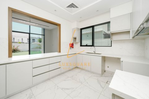 Al Furjan, Dubai, UAE의 임대용 빌라 침실 4개, 548제곱미터 번호 704172 - 사진 3