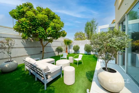 Vila u The Springs, Dubai, UAE 2 spavaćih soba, 167 m2 Br. 649577 - fotografija 18