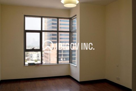 Apartment in Jumeirah Lake Towers, Dubai, UAE 2 bedrooms, 154 sq.m. № 655962 - photo 9