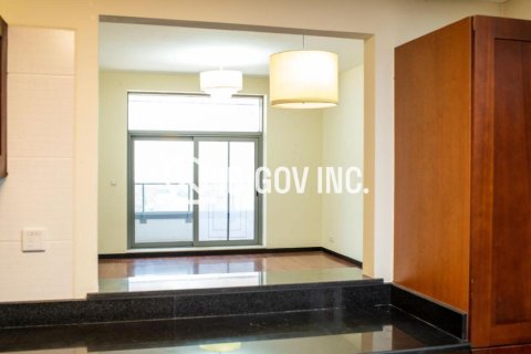 Apartment in Jumeirah Lake Towers, Dubai, UAE 2 bedrooms, 154 sq.m. № 655962 - photo 8