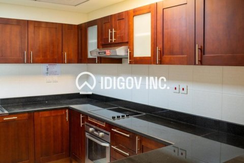 Apartment in Jumeirah Lake Towers, Dubai, UAE 2 bedrooms, 154 sq.m. № 655962 - photo 13