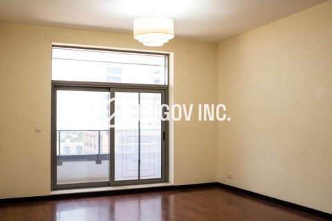 Apartment in Jumeirah Lake Towers, Dubai, UAE 2 bedrooms, 154 sq.m. № 655962 - photo 4