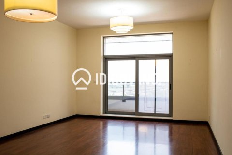 Apartment in Jumeirah Lake Towers, Dubai, UAE 2 bedrooms, 154 sq.m. № 655962 - photo 12
