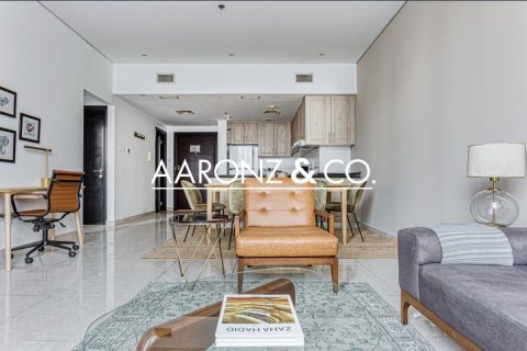 Apartment til salg i Dubai Marina, Dubai, UAE 2 soveværelser, 108.5 kvm № 644709 - foto 2