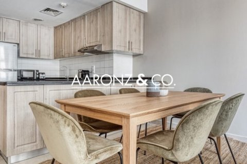 Apartment til salg i Dubai Marina, Dubai, UAE 2 soveværelser, 108.5 kvm № 644709 - foto 5