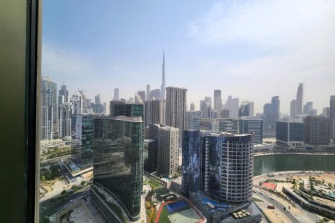 Apartmen di Business Bay, Dubai, UAE 2 bilik tidur, 88 meter persegi № 740625 - foto 8