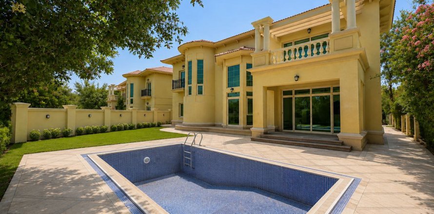 Jumeirah Islands、Dubai、UAEにあるヴィラ 4ベッドルーム、989.1 m2 No717912