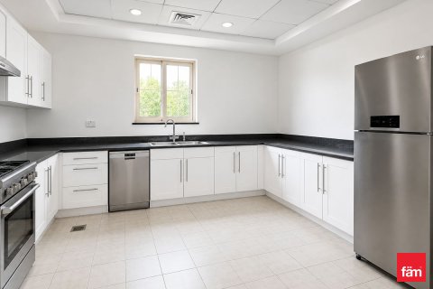Villa à louer à Jumeirah Islands, Dubai, EAU 4 chambres, 989.1 m2 № 717912 - photo 4