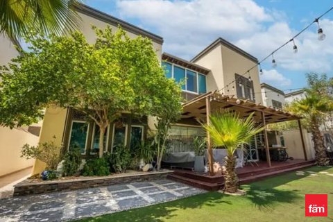 Villa til leje i Jumeirah Park, Dubai, UAE 3 soveværelser, 679.9 kvm № 661636 - foto 2