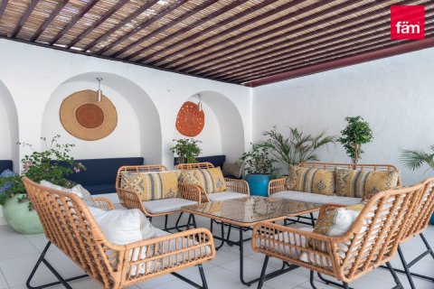 Apartamento en venta en Al Sufouh, Dubai, EAU 2 dormitorios, 121 m2 № 682034 - foto 17