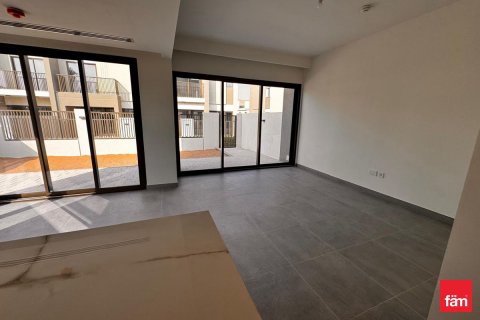 Villetta a schiera in vendita a Dubai, EAU 4 camere da letto, 243.6 mq. № 641605 - foto 1