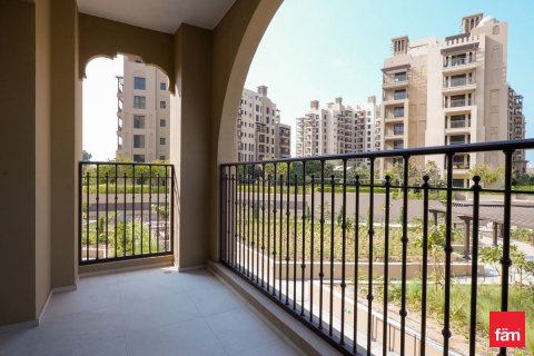 Lägenhet till försäljning i Umm Suqeim, Dubai, UAE 3 sovrum, 172 kvm Nr. 679172 - fotografi 7