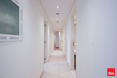 Huoneisto Umm Suqeim, Dubai, Arabiemiraatit 3 makuuhuonetta, 172 m2 № 679172 - kuva 13