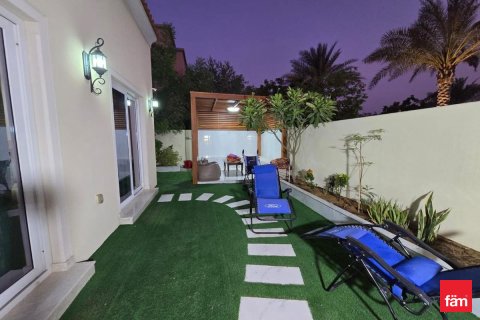 Vila di Dubai, UAE 4 bilik tidur, 229.9 meter persegi № 679759 - foto 1
