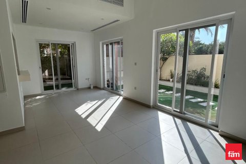 Vila di Dubai, UAE 4 bilik tidur, 229.9 meter persegi № 679759 - foto 2