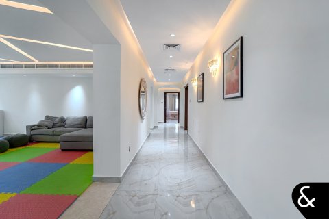 Huvila Arabian Ranches, Dubai, Arabiemiraatit 7 makuuhuonetta, 1036 m2 № 685140 - kuva 5