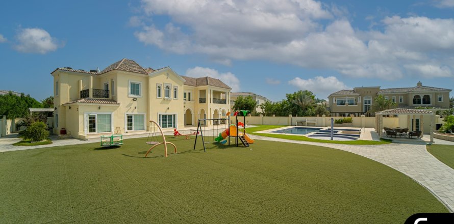 Huvila Arabian Ranches, Dubai, Arabiemiraatit 7 makuuhuonetta, 1036 m2 № 685140