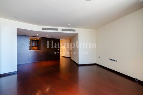 Apartmen di Burj Khalifa, Dubai, UAE 2 bilik tidur, 191.00856800 meter persegi № 651330 - foto 23