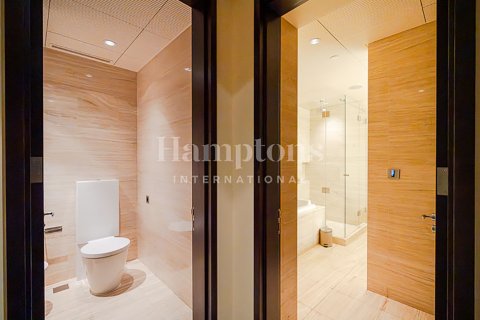Apartmen di Burj Khalifa, Dubai, UAE 2 bilik tidur, 191.00856800 meter persegi № 651330 - foto 14