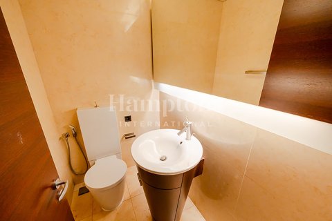 Apartmen di Burj Khalifa, Dubai, UAE 2 bilik tidur, 191.00856800 meter persegi № 651330 - foto 7