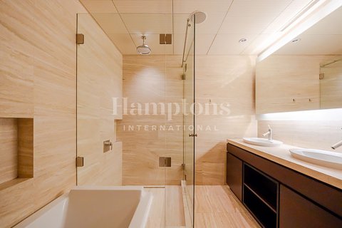 Apartmen di Burj Khalifa, Dubai, UAE 2 bilik tidur, 191.00856800 meter persegi № 651330 - foto 11