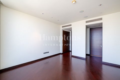 Apartmen di Burj Khalifa, Dubai, UAE 2 bilik tidur, 191.00856800 meter persegi № 651330 - foto 10
