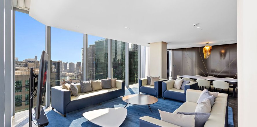 Квартира в Бизнес-Бэй, Дубай, ОАЭ 2 спальни, 207.3м2 № 662332