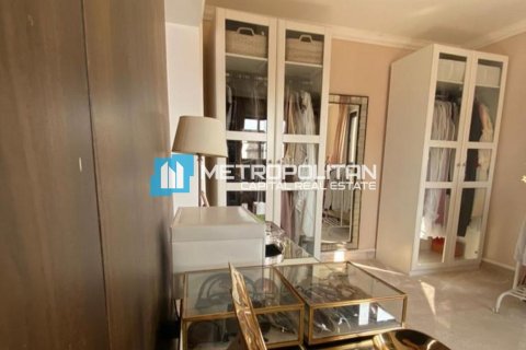 Vila v Abu Dhabi, SAE 5 spální, 460.8 m2 č. 651833 - Fotografia 9