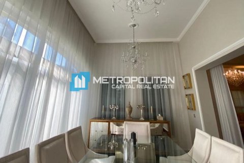 Vila v Abu Dhabi, SAE 5 spální, 460.8 m2 č. 651833 - Fotografia 7