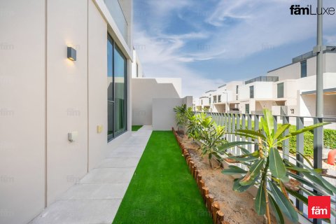 Dubai, UAE의 임대용 빌라 침실 4개, 456.9제곱미터 번호 712850 - 사진 8