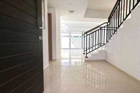 Townhouse di DAMAC Hills (Akoya by DAMAC), Dubai, UEA 3 kamar tidur, 170 m2 nomor 700749 - foto 3