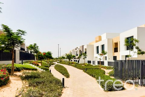 Řadový dům v Arabian Ranches 3, Dubai, SAE 3 ložnice, 205.69 m² Č.: 733733 - fotografie 2