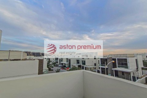 Shtëpi në qytet në Dubai, Emiratet e Bashkuara Arabe 5 dhoma gjumi, 321.8 m2. № 630820 - Foto 3