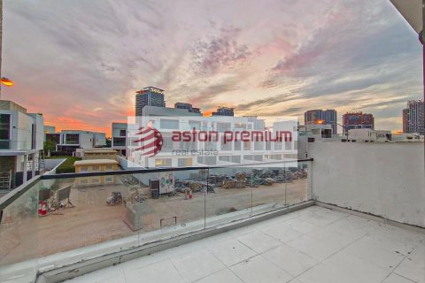 Shtëpi në qytet në Dubai, Emiratet e Bashkuara Arabe 5 dhoma gjumi, 321.8 m2. № 630820 - Foto 2