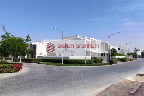 Shtëpi në qytet në Dubai, Emiratet e Bashkuara Arabe 5 dhoma gjumi, 321.8 m2. № 630820 - Foto 13
