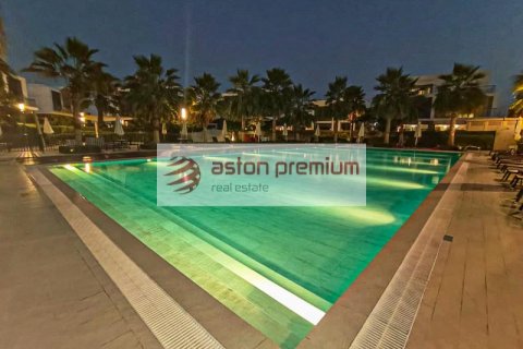 Shtëpi në qytet në Dubai, Emiratet e Bashkuara Arabe 5 dhoma gjumi, 321.8 m2. № 630820 - Foto 6