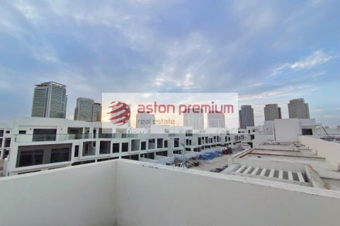 Shtëpi në qytet në Dubai, Emiratet e Bashkuara Arabe 5 dhoma gjumi, 321.8 m2. № 630820 - Foto 1