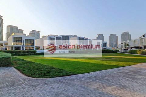 Shtëpi në qytet në Dubai, Emiratet e Bashkuara Arabe 5 dhoma gjumi, 321.8 m2. № 630820 - Foto 15