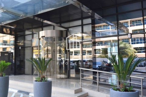 Apartment in Dubai, UAE 38 sq.m. № 719905 - photo 2