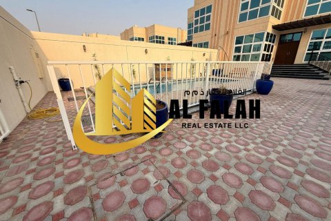 Appartamento in affitto a Al Badie, Sharjah, EAU 4 camere da letto, 372 mq. № 635588 - foto 6