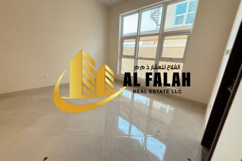 Appartamento in affitto a Al Badie, Sharjah, EAU 4 camere da letto, 372 mq. № 635588 - foto 17