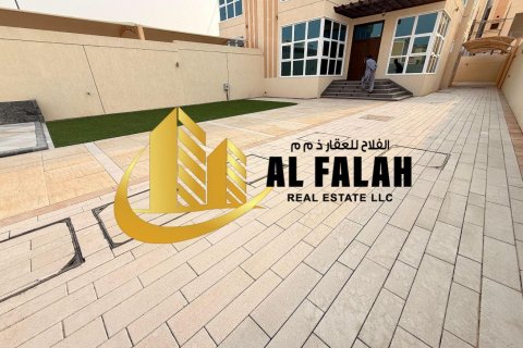 Appartamento in affitto a Al Badie, Sharjah, EAU 4 camere da letto, 372 mq. № 635588 - foto 14