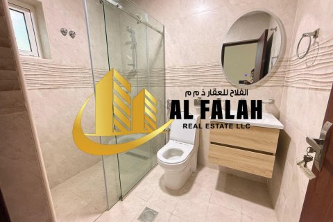 Appartamento in affitto a Al Badie, Sharjah, EAU 4 camere da letto, 372 mq. № 635588 - foto 19