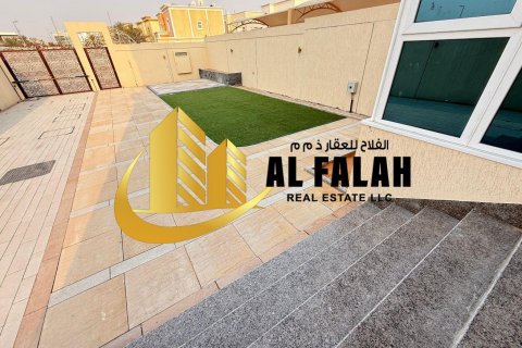 Appartamento in affitto a Al Badie, Sharjah, EAU 4 camere da letto, 372 mq. № 635588 - foto 13
