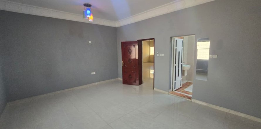 Villa i Ras Al Khaimah, UAE 4 soveværelser, 782 kvm № 734548